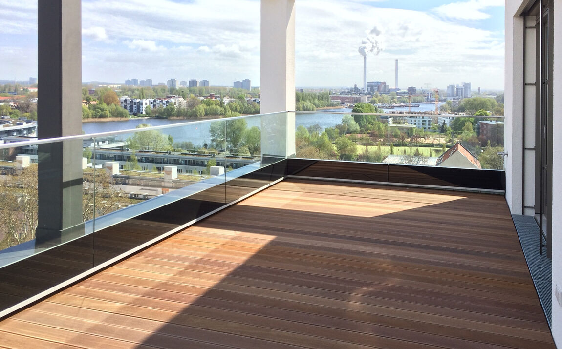 glasgelaender-GM Railing Front-gm railing-glas terasse-absturzsicherung
