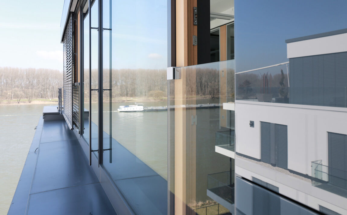 GM Windoorail Frameless Wetter