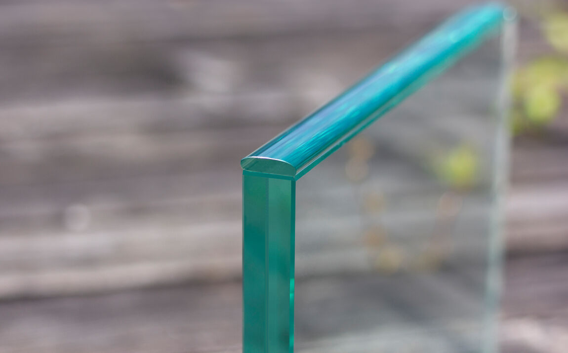 Float-Klar-Glass-Stripe-transparent