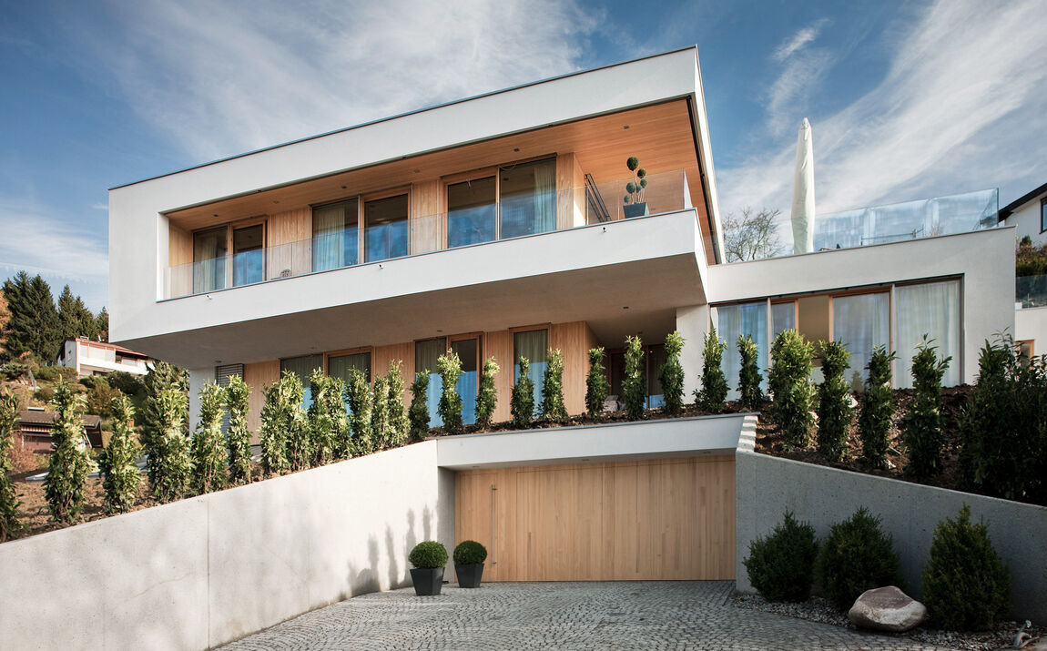 Einfamilienhaus mit GM RAILING® UNI TOP 