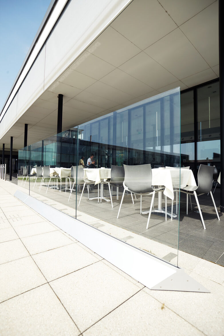 gelaender-GM Windgardwall-gm railing-windschutz-terrasse