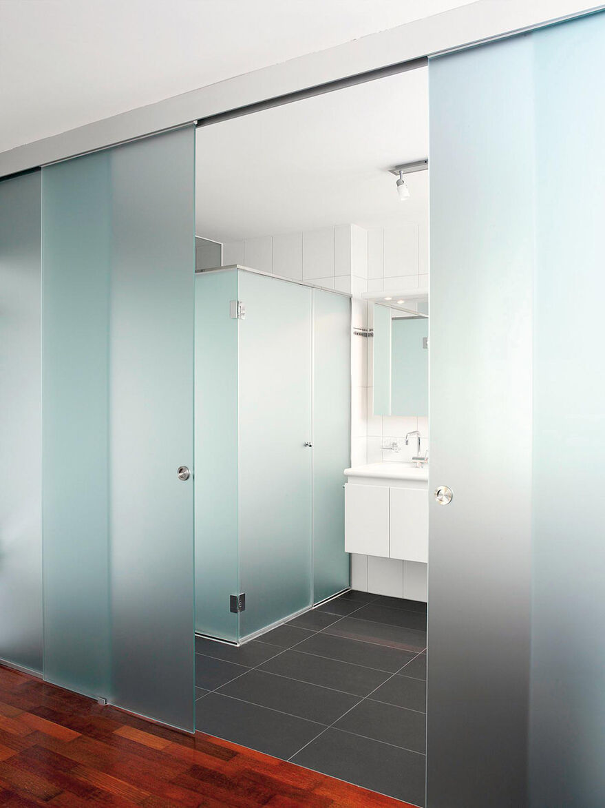 trennwand-GM Toproll 100-glastrennwand-badezimmer-sanitaerbereich