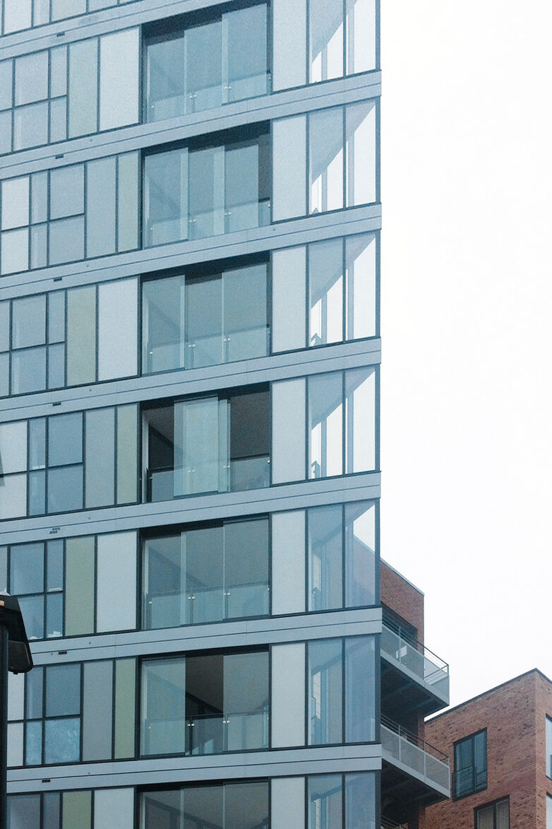 schiebesystem aussen-GM Toproll 15/24-GM-Schiebesysteme-Windlast-Hochhaus-Haggerston-England-