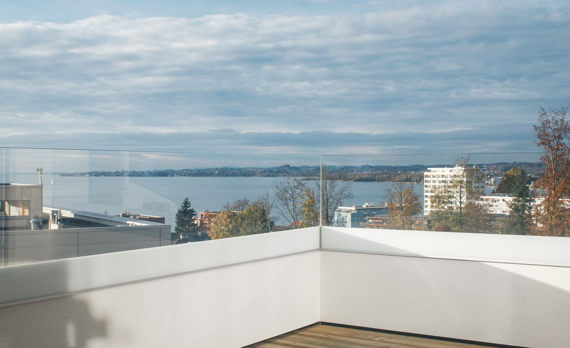 Elegante Brüstungserhöhung von Glas Marte: GM RAILING® FRONT