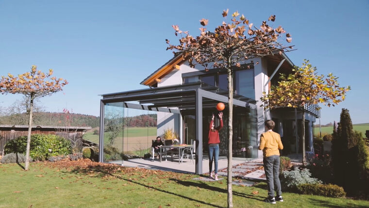 Schiebesysteme von Glas Marte sind der optimale Windschutz und Schallschutz.